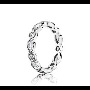 PANDORA Alluring Brilliant Marquise